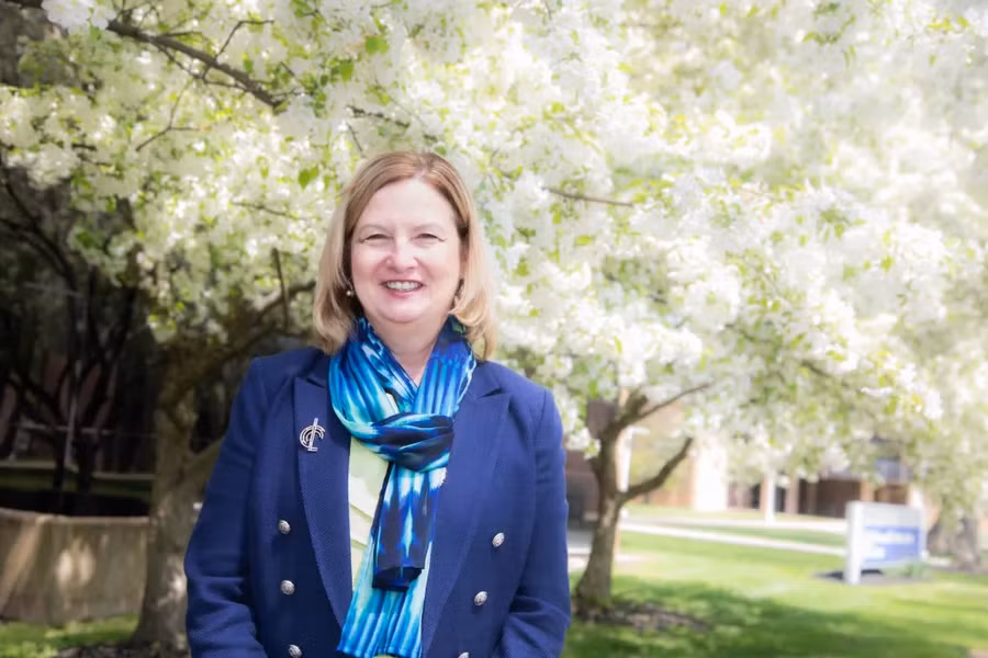 Bà Marcia Ballinger - Chủ tịch của Lorain County Community College.