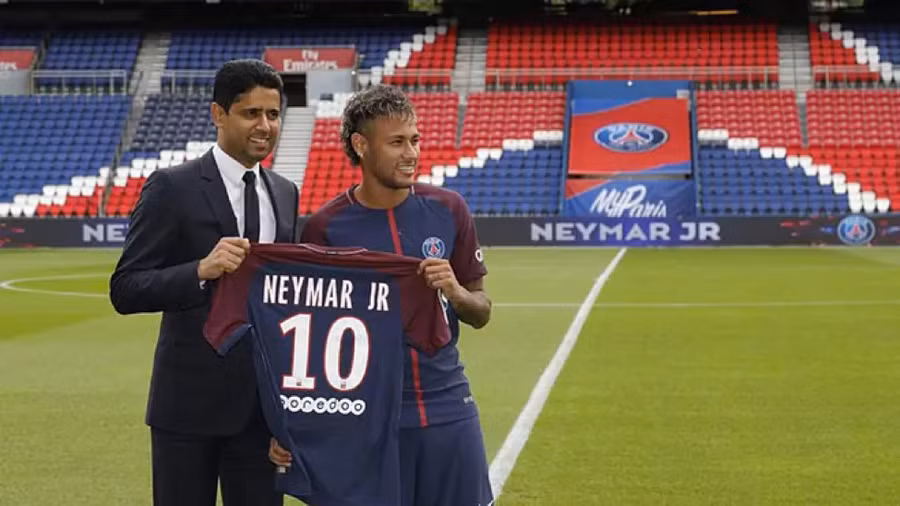 PSG phải chi tiêu số tiền khổng lồ cho thương vụ chiêu mộ Neymar năm 2017.
