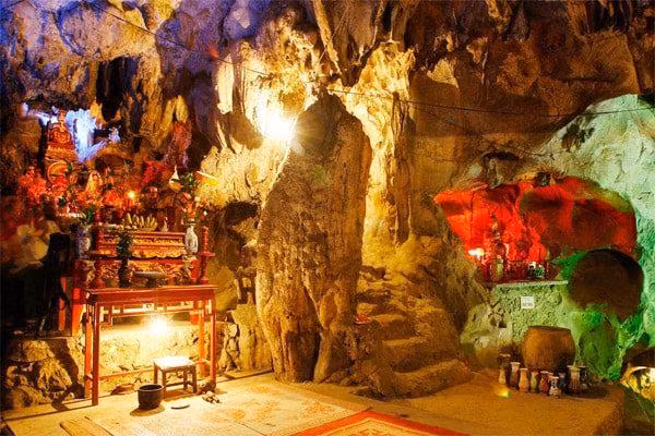 Động Nhị Thanh – nơi Ngô Thì Sĩ qua đời sau khi trở về từ ải Nam Quan.