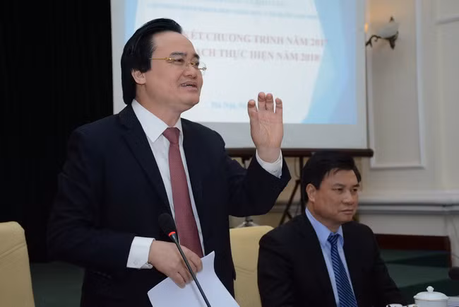 Bộ trưởng Phùng Xuân Nhạ phát biểu kết luận tại hội nghị