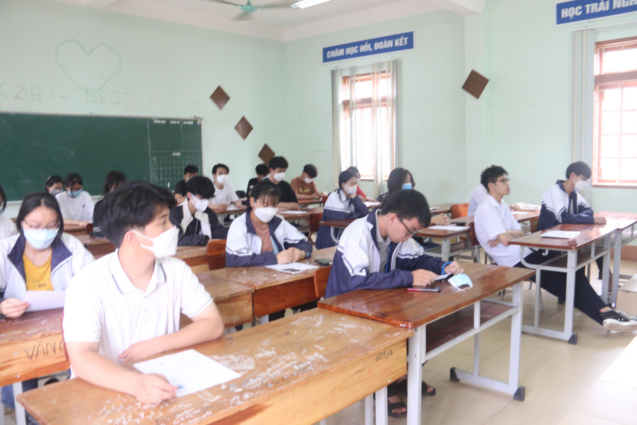 Các sỹ tử Hoà Bình tự tin đạt điểm cao môn Ngoại ngữ trong kỳ thi THPT năm 2022.
