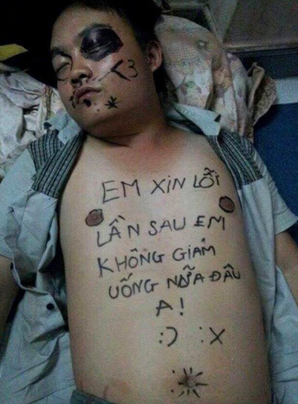 Các ông chồng, chớ dại ngủ say khi cô vợ tinh nghịch còn thức!