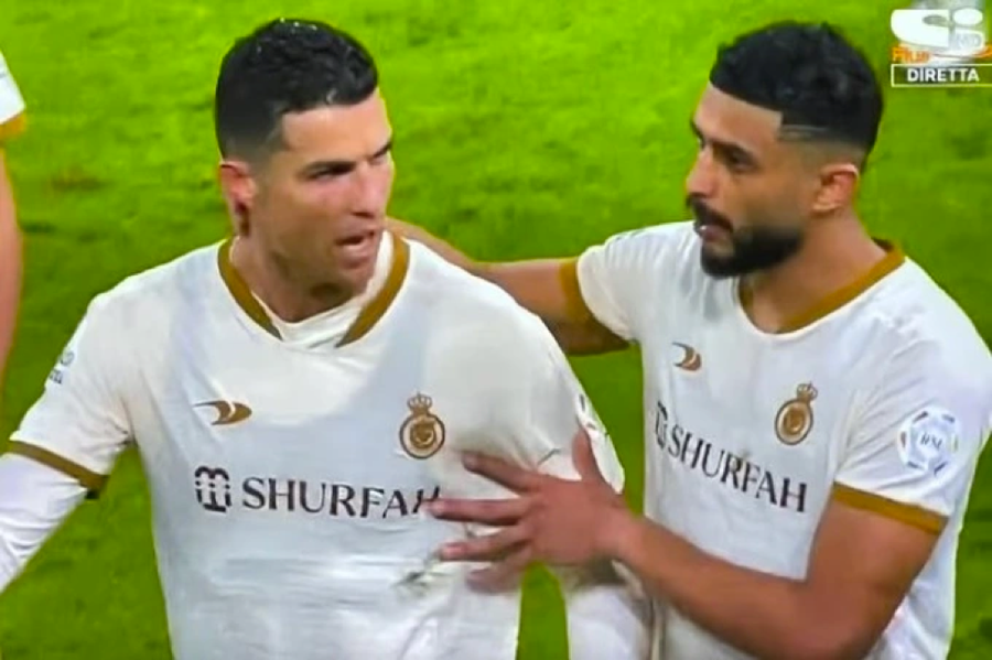 Ronaldo nổi giận sau khi khán giả ‘cà khịa’.