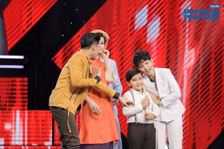 Giong hat Viet nhi 2016 tap 5 vong Giau mat: Thien than lai goc Y gay sung sot - Anh 6