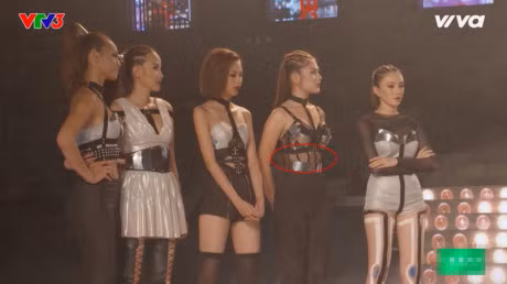 Chung Huyen Thanh team Ha Ho lo ngan mo leo pheo vi ao xuyen thau - Anh 3