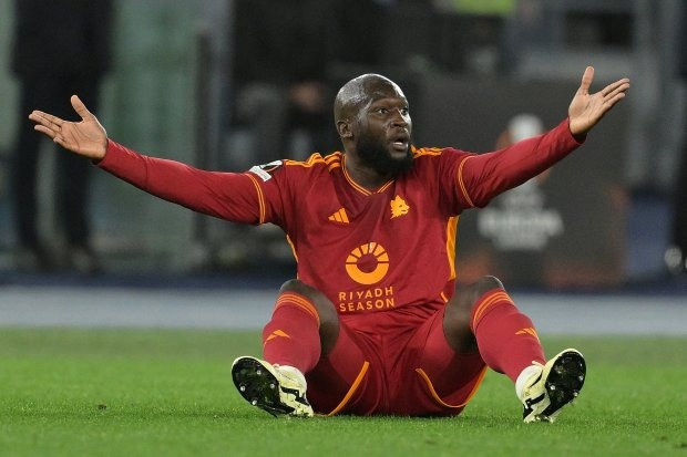 Chelsea sẵn sàng lấy Lukaku làm điều khoản nhằm có được chữ ký của Victor Osimhen. Chelsea sẵn sàng lấy Lukaku làm điều khoản nhằm có được chữ ký của Victor Osimhen.
