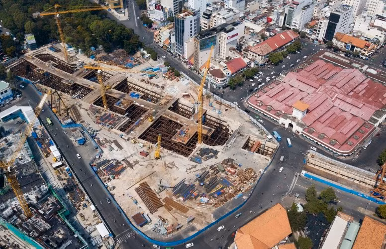 Công tác thi công không gian ngầm tuyến Metro số 1 tại trung tâm TPHCM đang gấp rút hoàn thiện.