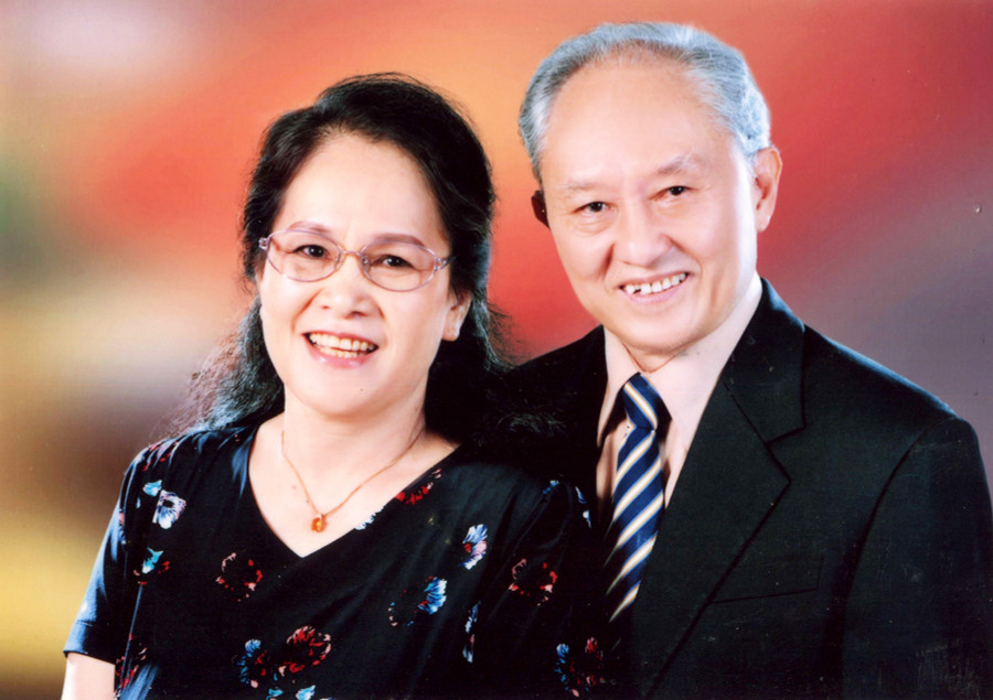 Vợ chồng nhạc sĩ Phạm Việt Long. Ảnh: NVCC.