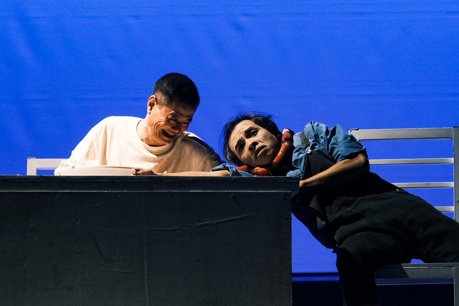 Vở kịch &apos;Hồn Trương Ba, da hàng thịt&apos; sẽ tiếp tục diễn ở Hà Nội và lưu diễn trong thời gian tới. Ảnh: Mai Thương