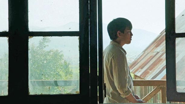 Một cảnh của 'Bên trong vỏ kén vàng' – bộ phim của đạo diễn Phạm Thiên Ân xuất sắc nhận giải Camera vàng giành cho phim truyện đầu tay tại Liên hoan Phim Cannes 2023. Một cảnh của 'Bên trong vỏ kén vàng' – bộ phim của đạo diễn Phạm Thiên Ân xuất sắc nhận giải Camera vàng giành cho phim truyện đầu tay tại Liên hoan Phim Cannes 2023.