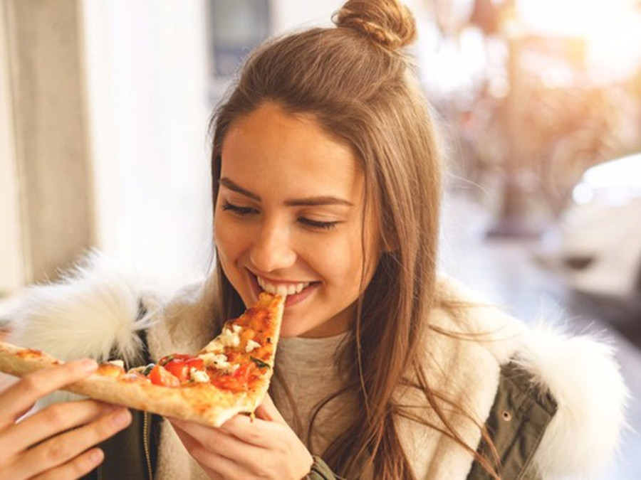 Hầu hết các bánh pizza và bánh nướng đông lạnh đều có lượng natri, chất béo và calo lớn sẽ làm tăng nguy cơ mắc bệnh tim mạch. Hầu hết các bánh pizza và bánh nướng đông lạnh đều có lượng natri, chất béo và calo lớn sẽ làm tăng nguy cơ mắc bệnh tim mạch.