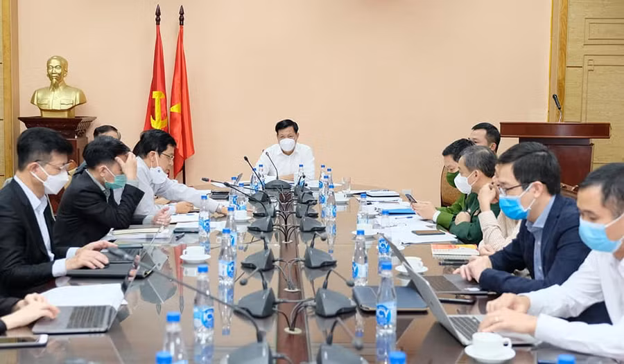 Bộ Y tế đã đề nghị các địa phương tiêm chậm, “kêu thiếu vắc-xin” và nhập liệu chậm làm rõ thêm thông tin.