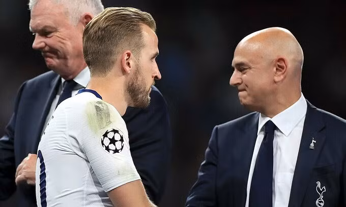 Harry Kane đã đề đạt nguyện vọng được ra đi với chủ tịch Daniel Levy.