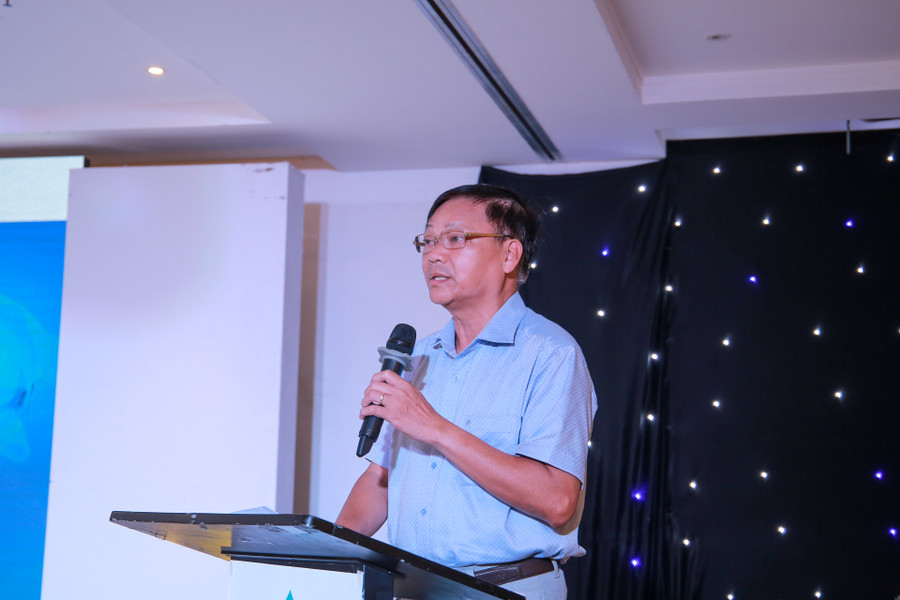 Ông Trần Song – Phó Chủ tịch Thường trực UBND TP Huế, Giám đốc BLQ Dự án “Huế - Đô thị giảm nhựa ở miền Trung Việt Nam” phát biểu tại cuộc thi. Ông Trần Song – Phó Chủ tịch Thường trực UBND TP Huế, Giám đốc BLQ Dự án “Huế - Đô thị giảm nhựa ở miền Trung Việt Nam” phát biểu tại cuộc thi.