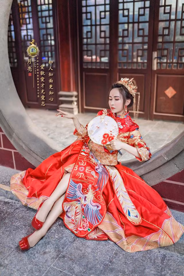 Vợ hai Minh Nhựa khiến dân tình hoảng hồn với bộ ảnh phong cách Trung Hoa: Nhìn cứ tưởng búp bê bị hỏng khuôn đúc chứ!-2