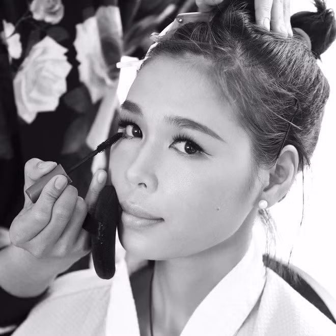 vo 8x xinh nhu hoa hau cua giam doc vtv24 quang minh he lo qua khu it nguoi biet - 8