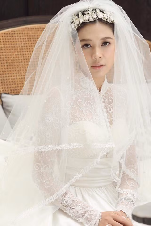 vo 8x xinh nhu hoa hau cua giam doc vtv24 quang minh he lo qua khu it nguoi biet - 3