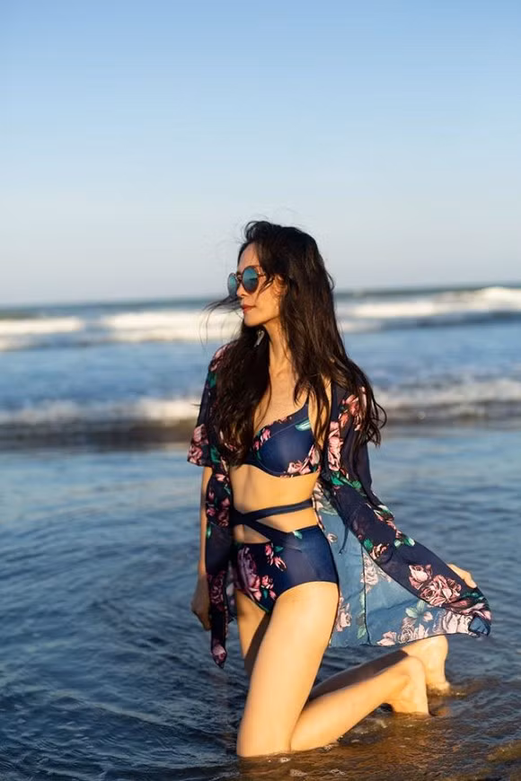 Hoàng Hoa, người mẫu Hoàng Hoa, sao Việt