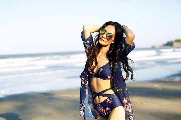 Hoàng Hoa, người mẫu Hoàng Hoa, sao Việt