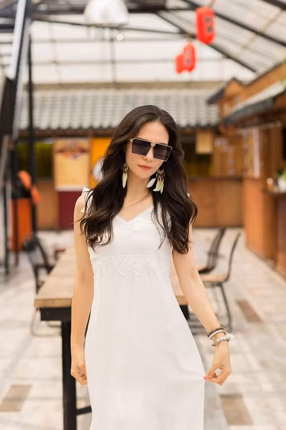 Hoàng Hoa, người mẫu Hoàng Hoa, sao Việt