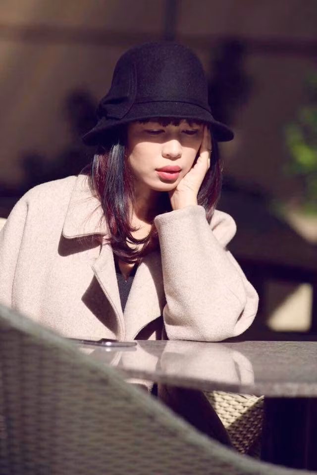 vo 8x xinh nhu hoa hau cua giam doc vtv24 quang minh he lo qua khu it nguoi biet - 4