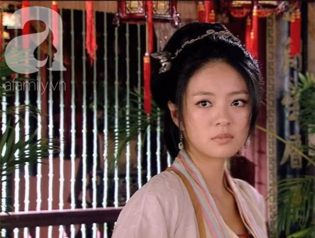 Kỹ nữ đẹp nức tiếng thời Tống, đàn ông đều quỳ gối dưới chân, Hoàng đế yêu điên dại phải đào đường hầm từ cung điện đến lầu xanh để gặp - Ảnh 4.