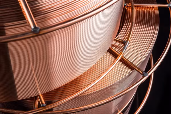 Đồng là một kim loại phổ biến được sử dụng trong cuộc sống hàng ngày.