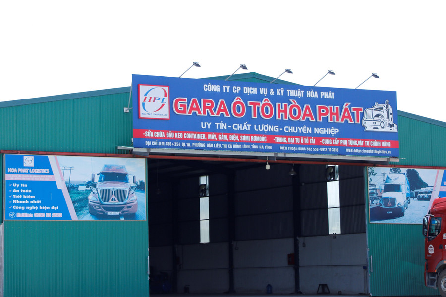 Nhà xưởng kiểm định số 2 của Trung tâm đăng kiểm Hồng Lĩnh được một đơn vị thuê để làm Gara sửa chữa ô tô. Nhà xưởng kiểm định số 2 của Trung tâm đăng kiểm Hồng Lĩnh được một đơn vị thuê để làm Gara sửa chữa ô tô.