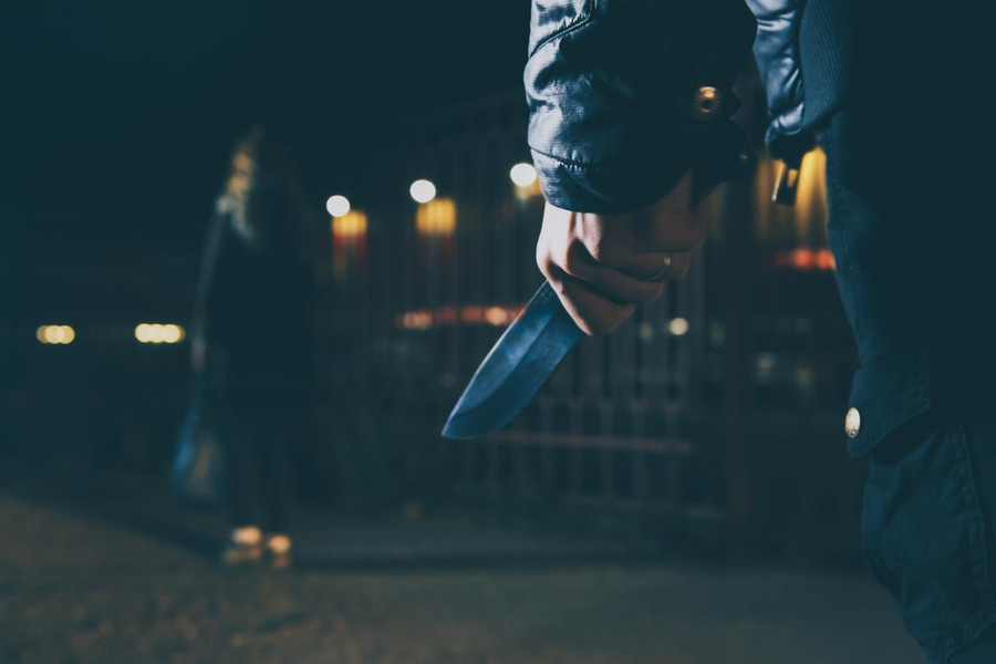 Các vụ rình rập cũng gia tăng mạnh. Các vụ rình rập cũng gia tăng mạnh.