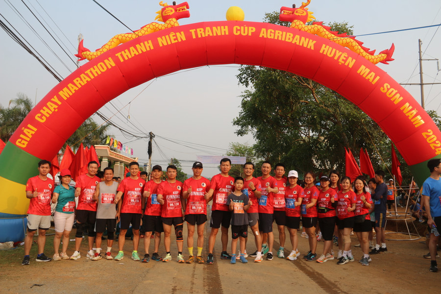 Các vận động viên trước giờ xuất phát.