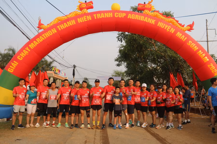 Các vận động viên trước giờ xuất phát.