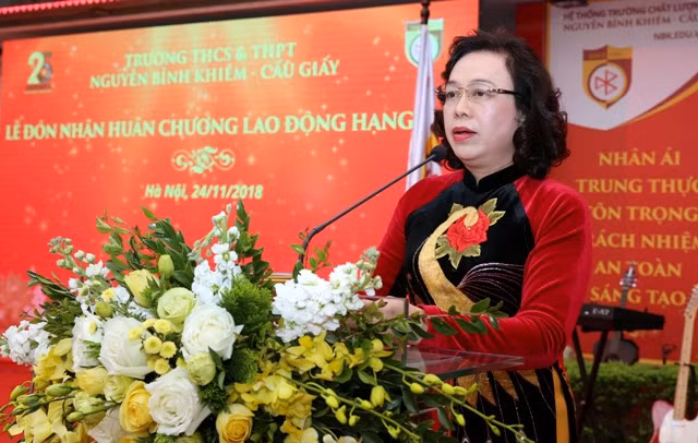 Bà Ngô Thị Thanh Hằng: “Đây là niềm tự hào không chỉ của riêng trường Nguyễn Bỉnh Khiêm, mà còn là niềm vinh dự, tự hào chung của ngành giáo dục Thủ đô"