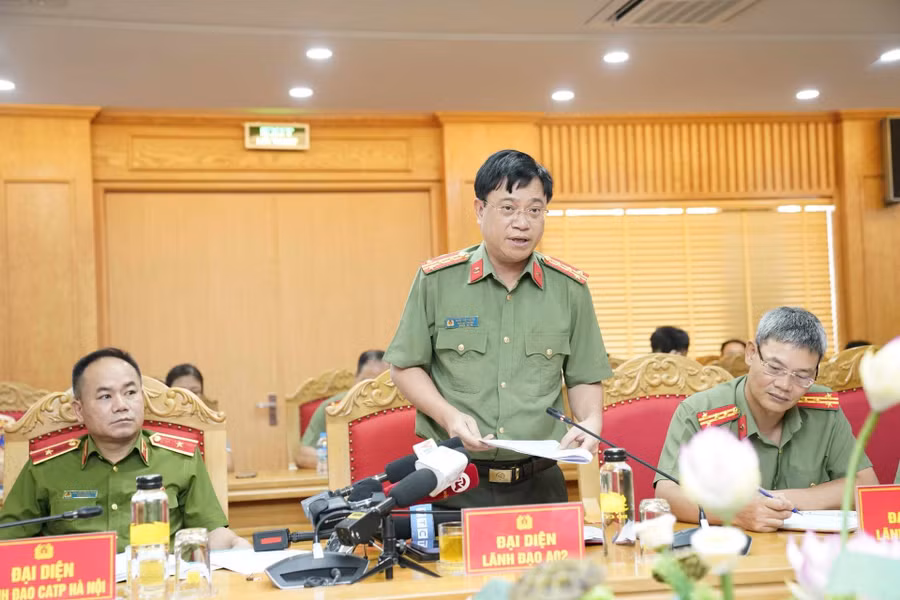 Đại tá Đinh Việt Dũng, Phó Cục trưởng Cục An ninh nội địa (Bộ Công an) phát biểu tại họp báo.