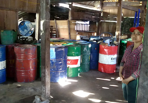 tai-xe-hut-trom-11000-lit-xang-dau-tu-xe-bon