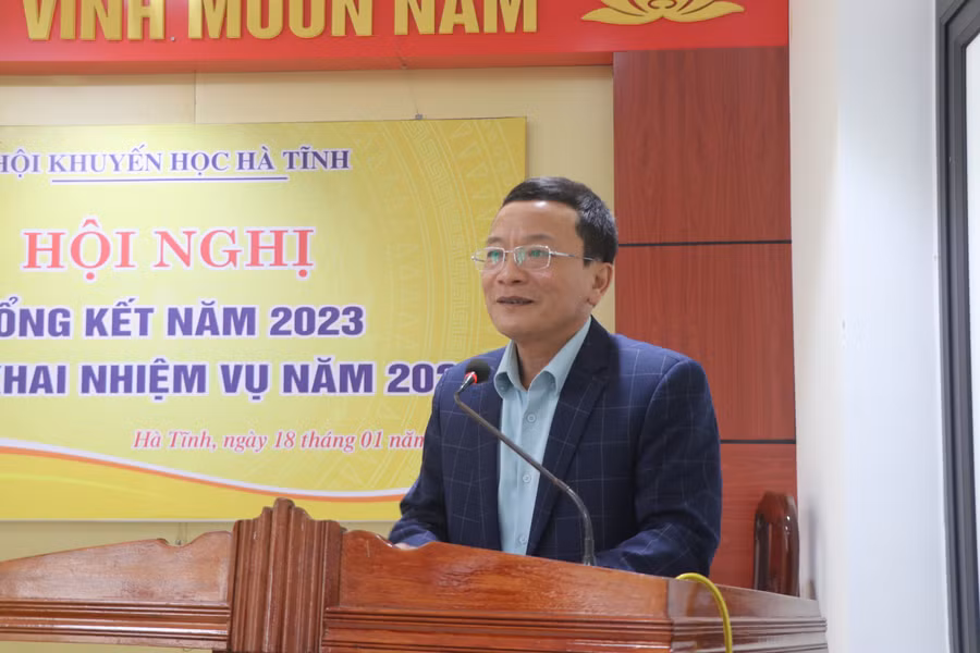 Phó Chủ tịch HĐND tỉnh Trần Văn Kỳ đánh giá cao những nỗ lực của Hội khuyến học, góp phần thúc đấy sự nghiệp giáo dục ở Hà Tĩnh.