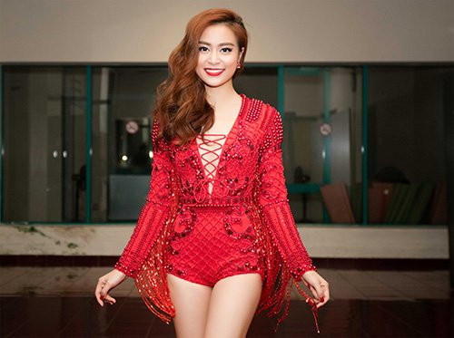 Hoàng Thùy Linh “đứt gánh giữa đường” với “The Remix“ ảnh 1 Hoàng Thùy Linh “đứt gánh giữa đường” với “The Remix“ ảnh 1