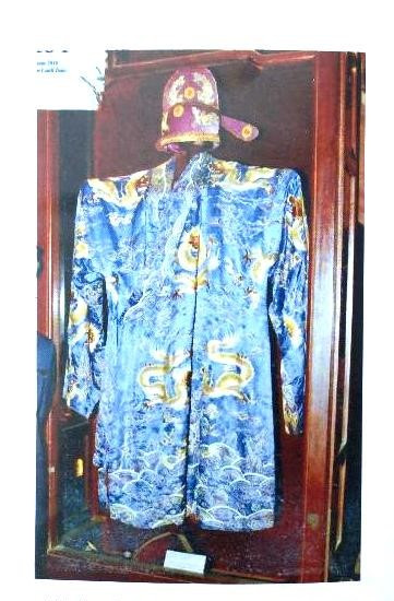 Mũ áo Trạng nguyên Đào Sư Tích tại Văn Miếu - Quốc Tử Giám. Mũ áo Trạng nguyên Đào Sư Tích tại Văn Miếu - Quốc Tử Giám.