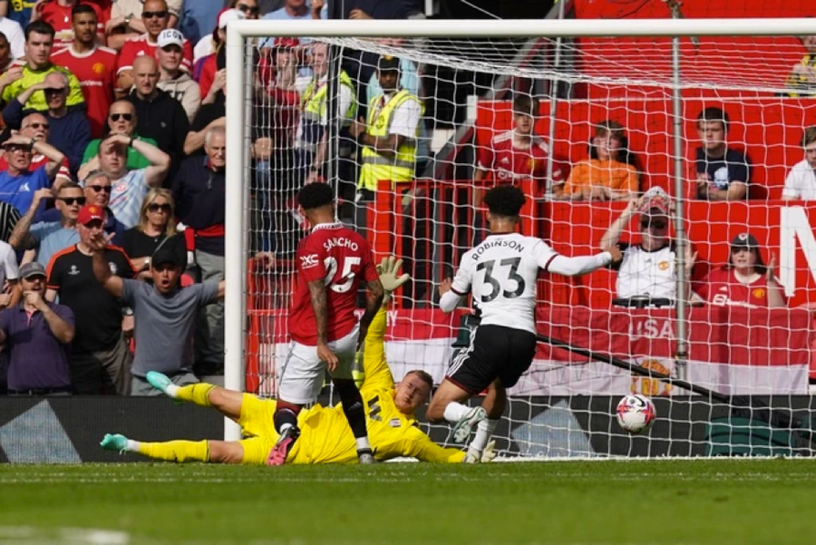 Man Utd cán đích vị trí thứ ba chung cuộc. Man Utd cán đích vị trí thứ ba chung cuộc.