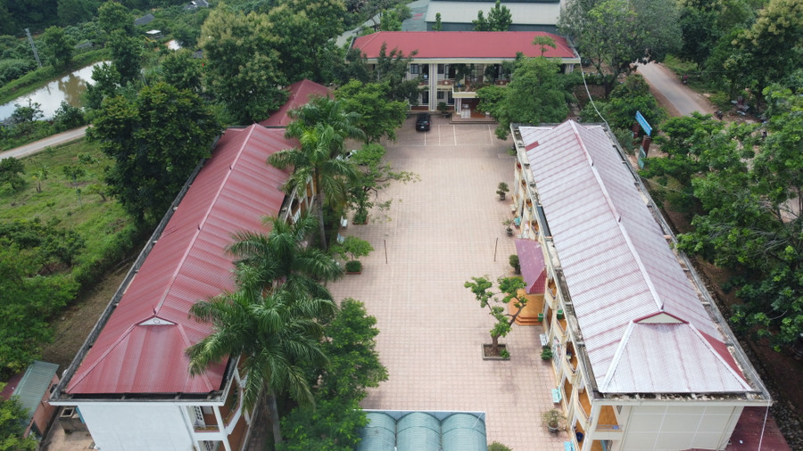 Toàn cảnh Trường Tiểu học - THCS Tà Làng.