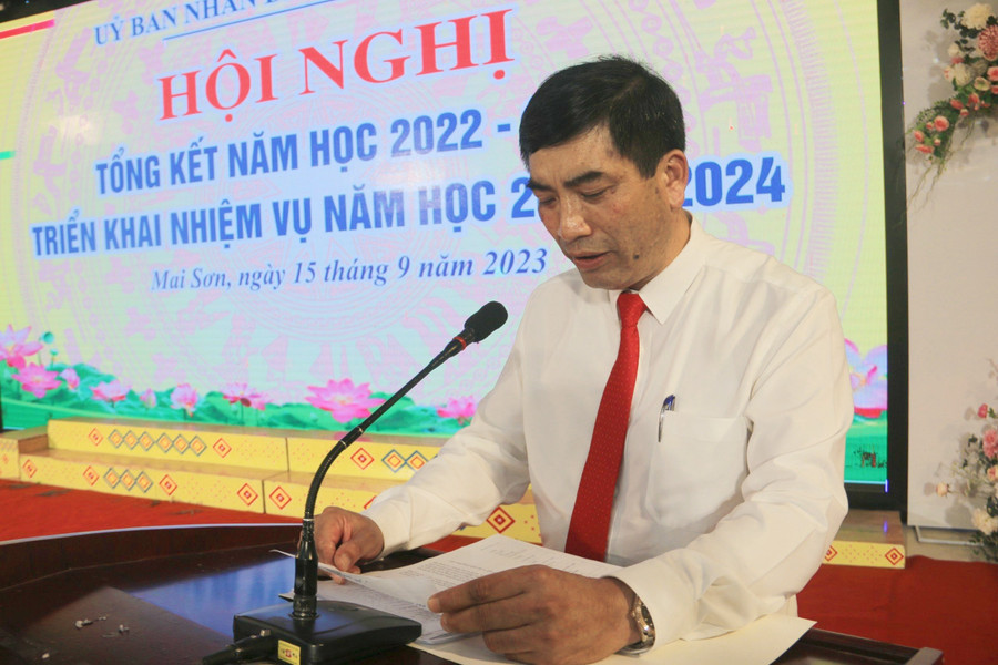 Ông Phạm Văn Khanh phát biểu tại hội nghị.