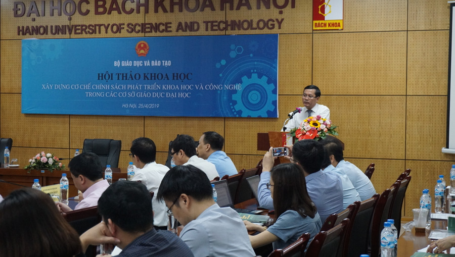 Đóng góp ý kiến tại Hội thảo