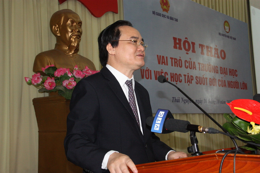 Bộ trưởng Phùng Xuân Nhạ phát biểu tại hội thảo Bộ trưởng Phùng Xuân Nhạ phát biểu tại hội thảo