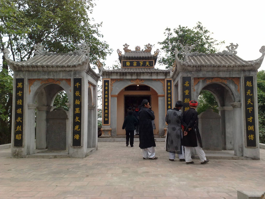 Văn chỉ làng Nguyệt ghi danh các vị đỗ đại khoa.