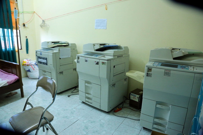 Số đề thi chính thức đã được Ban in sao thực hiện là gần 50 nghìn đề; Số đề thi dự phòng: trên 12 nghìn đề; Tổng số đề đã in là gần 62 nghìn đề thi; Ảnh: Việt Hà Số đề thi chính thức đã được Ban in sao thực hiện là gần 50 nghìn đề; Số đề thi dự phòng: trên 12 nghìn đề; Tổng số đề đã in là gần 62 nghìn đề thi; Ảnh: Việt Hà