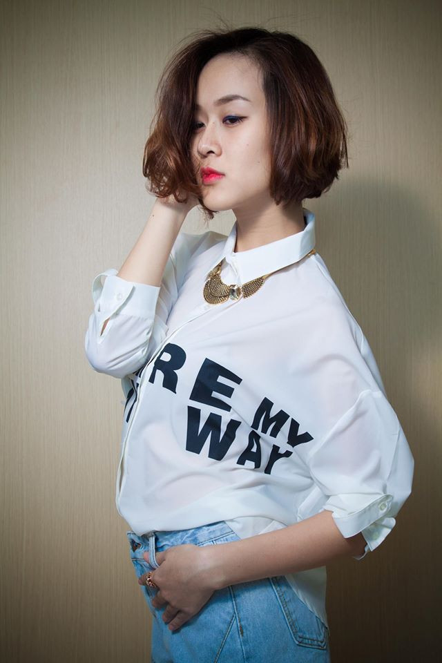 Bỏ việc công sở, hotgirl ra vỉa hè bán bánh mì trộn ảnh 12 Ngọc Thảo từng làm người mẫu ảnh thời trang. Cô nàng trông thật khác lạ với phong cách cá tính. Ảnh: FB nhân vật.