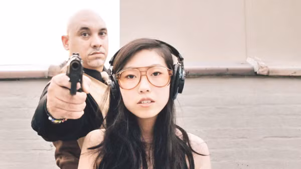 Nora Lum trong một cảnh quay