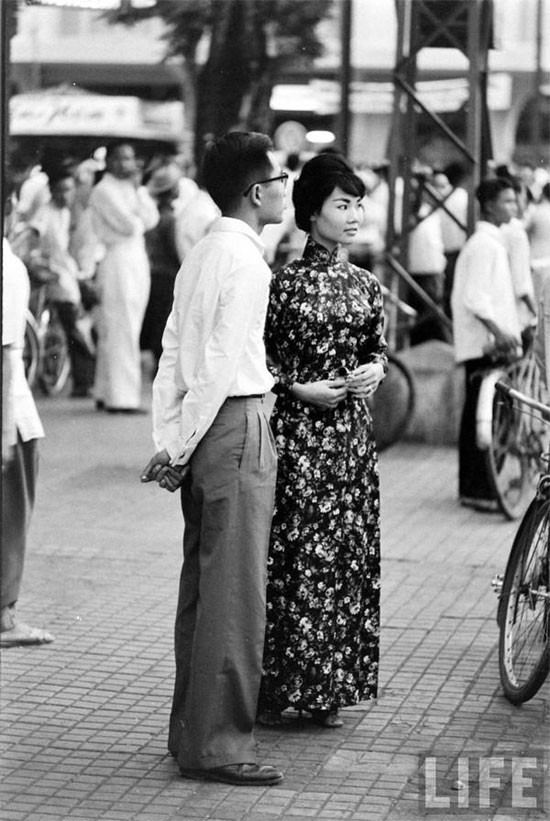 Áo dài mang nét đẹp dịu dàng, nữ tính và vô cùng duyên dáng.