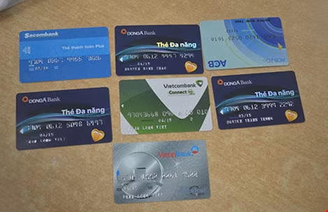 Tội phạm nước ngoài làm giả thẻ ATM