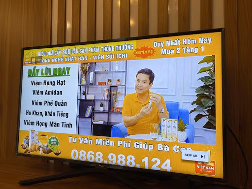 Nghệ sĩ Chí Trung cũng thường tham gia quảng cáo nhiều sản phẩm thực phẩm chức năng.