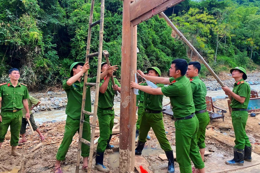 Khắc phục hậu quả lũ quét ở Nghệ An, ngành Giáo dục nỗ lực vượt khó